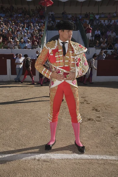 西班牙斗牛士何塞 · 玛丽亚 · 曼萨纳雷斯在 paseillo 或初始游行 — 图库照片