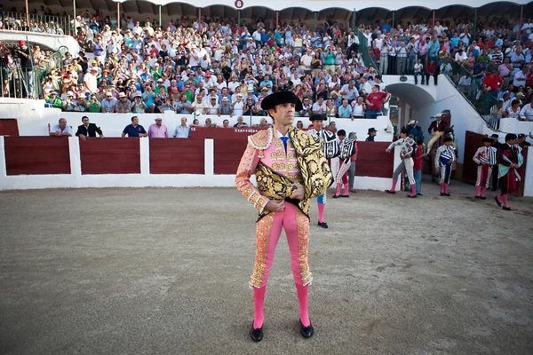 Hiszpański Bullfighter Jose Tomas inicjujący Paseillo na placu de toros w Linares, prowincja Jaen, Hiszpania 29 sierpień 2011 — Zdjęcie stockowe