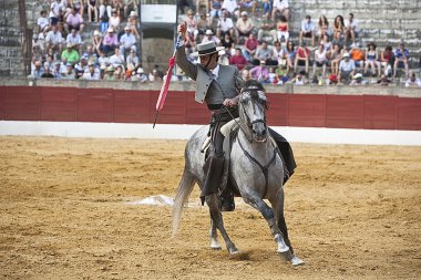 Antonio Domecq'in, at sırtında matador İspanyolca
