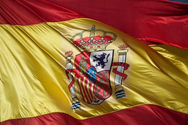 gökyüzünde İspanyol bayrağı