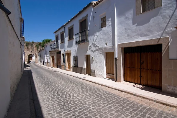 Street of Sabiote and Arabic door — Stock Photo, Image