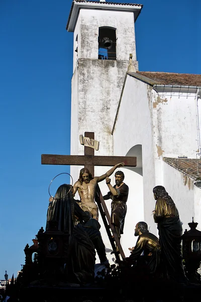 Representa a descida da cruz quando Jesus foi crucificado — Fotografia de Stock