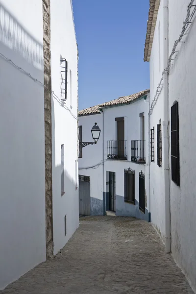 Rua estreita de Sabiote — Fotografia de Stock