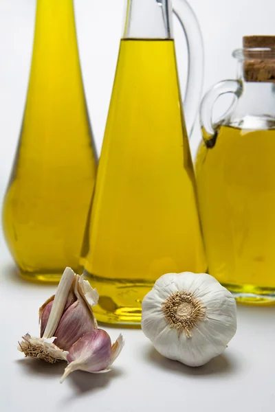 Oil extra virgin olive and garlic — Stock Photo, Image