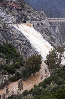su yağmur birkaç ay sonra kovma, rezervuar jandula