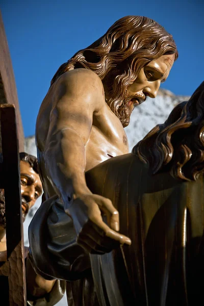 Representa a descida da cruz quando Jesus foi crucificado — Fotografia de Stock