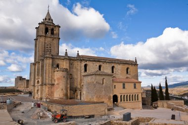 Görünüm arkeolojik site ve abbey Kilisesi