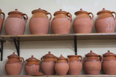 Bailen 'in tipik kil çömlek seramikleri