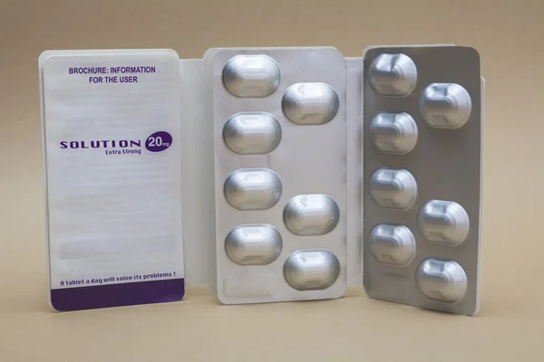 Öppna medicin paket märkt lösning 20 mg på ena änden t — Stockfoto