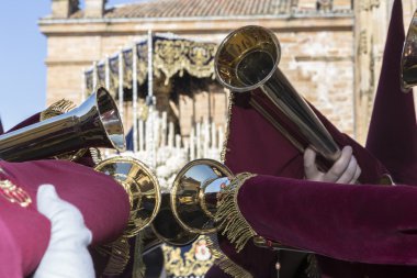Nuestra Señora de los Dolores going out of the church of Santa