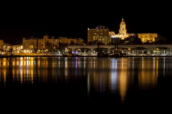 Malaga på natten — Stockfoto