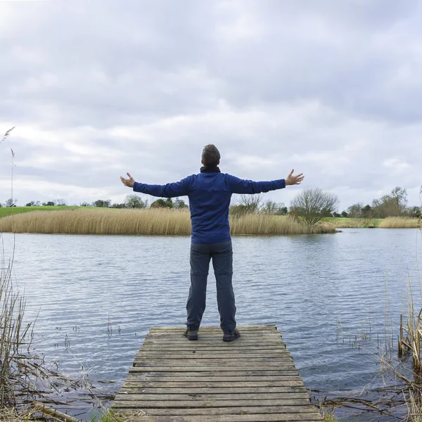 Jonge volwassene bidden — Stockfoto