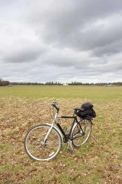 Bicicleta gata de călătorie — Fotografie, imagine de stoc