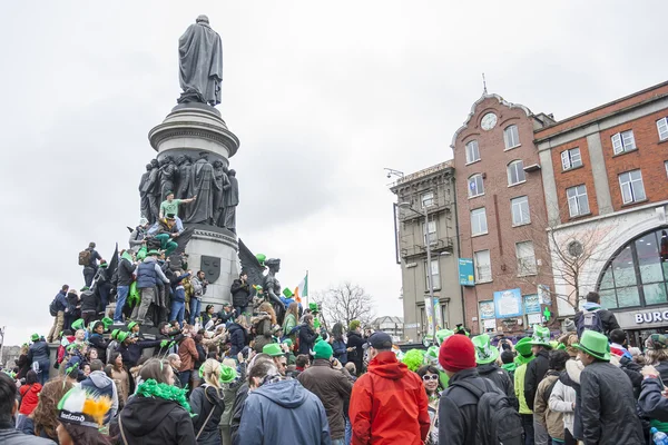 DUBLINO, IRLANDA - 17 MARZO: Parata di San Patrizio a Dublino — Foto Stock