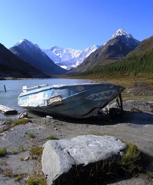 Altay. Göl akkemskoe. — Stok fotoğraf