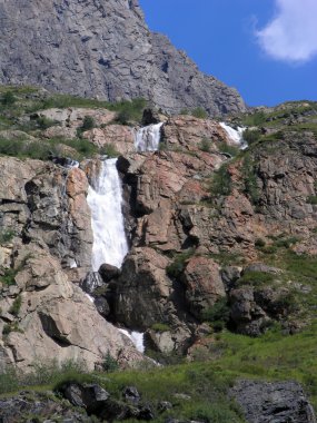 dağ Altay. Rusya. şelale