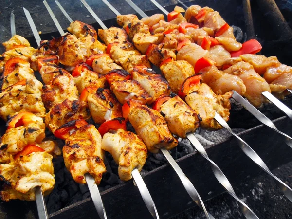 geleneksel şiş kebap