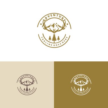 Geyik boynuzlarında dağ olan geyik dağ logosu. Macera topluluğu logosu, açık hava giyim şirketi logosu, rozet, çıkartma tasarımı.