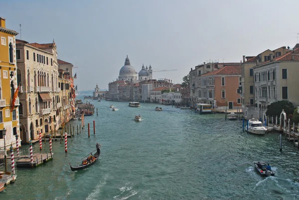 Venedik - büyük kanal manzaralı acedemy Köprüsü'nden
