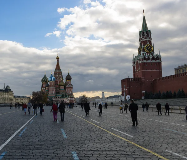 Red square and st-basil — Stock Photo, Image