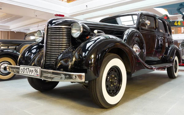 Vintage russian auto — Stock Photo, Image