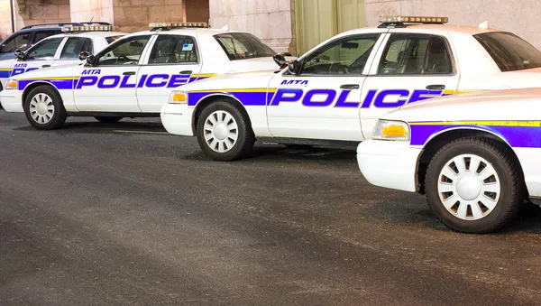 Нью-Йорку поліцейські автомобілі в ряд — стокове фото