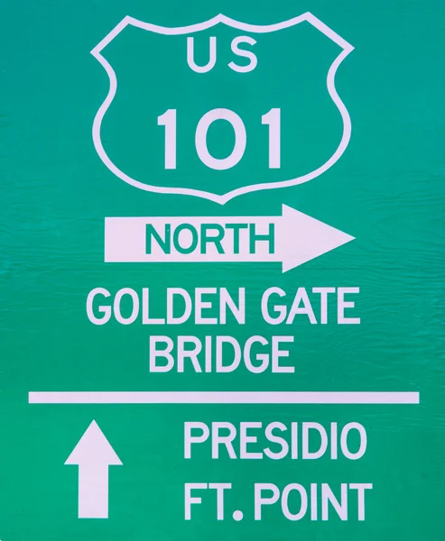 Sign indicating the Golden Gate Bridge — Stock Photo, Image