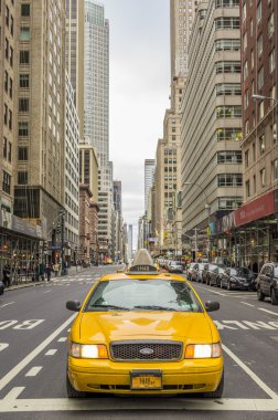manhattan sokaklarında NYC taksi