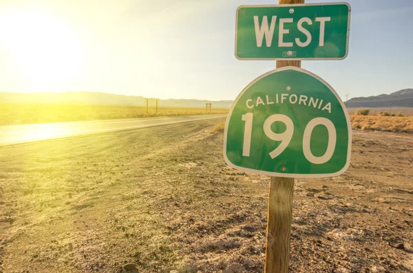 Δύση Καλιφόρνια 190 πινακίδα — Φωτογραφία Αρχείου