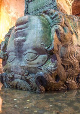 Medusa başı, Yerebatan Sarnıcı, istanbul