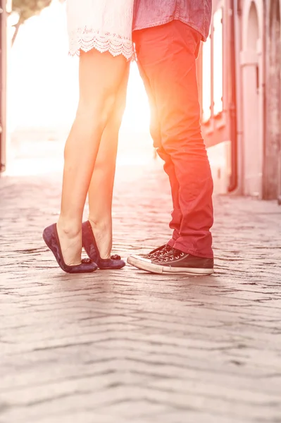 Couple kissing — Stock Photo, Image