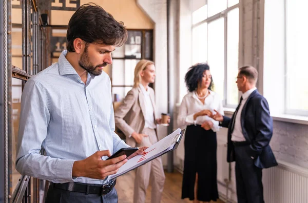 Reunión Del Equipo Negocios Corporativos Multiétnicos Oficina Para Plan Estratégico — Foto de Stock