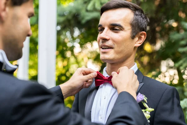 Pareja Homosexual Que Celebra Propia Boda Pareja Lbgt Ceremonia Boda — Foto de Stock