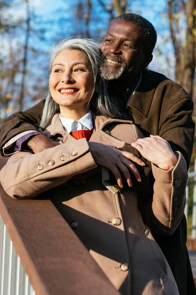 Conte Image Couple Personnes Âgées Multiethniques Amour — Photo