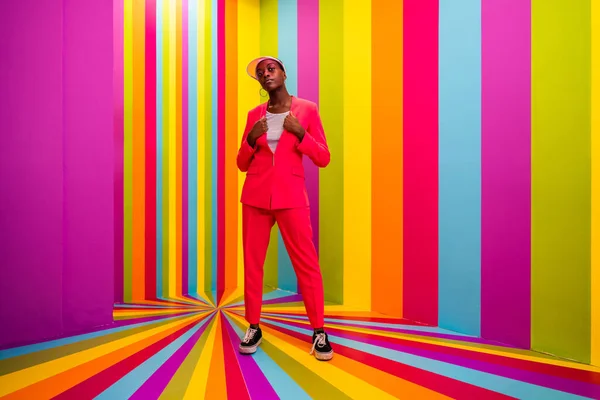 Beautiful African American Young Woman Dancer Having Fun Rainbow Box — Stock Photo, Image