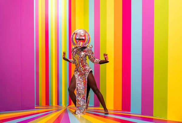 Beautiful African American Young Woman Dancer Having Fun Rainbow Box — Stock Photo, Image