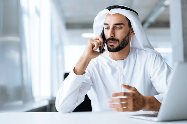 Handsome Man Dish Dasha Working His Business Office Dubai Portraits — Stock Photo, Image