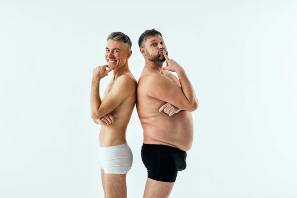 Dois Homens Multiétnicos Posando Para Corpo Edição Masculina Conjunto Beleza — Fotografia de Stock