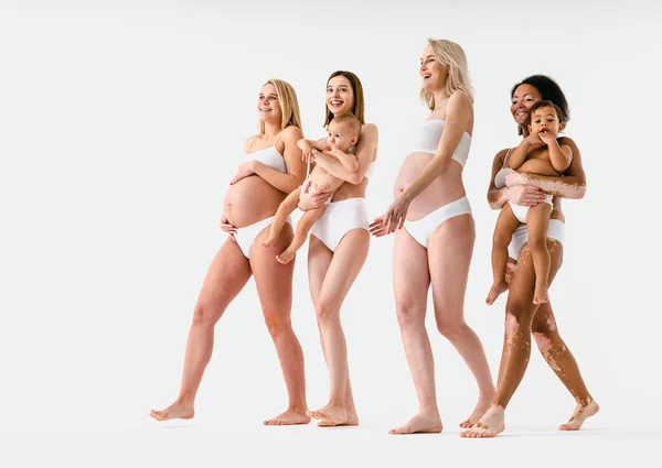 Gelukkig Zwangere Vrouwen Met Grote Buik Mooie Moeders Met Baby — Stockfoto