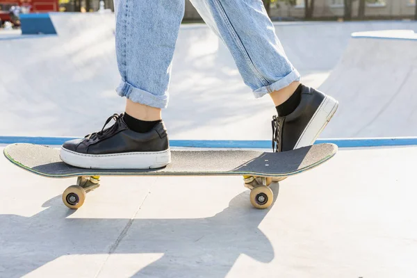 Stylish Cool Teen Female Skateboarder Skate Park Close Shoes — Stock Photo, Image