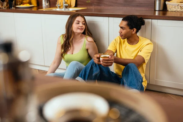 Modern Multiethnic Unstereotyped Couple Lifestyle Moments Home Stereotyped Boyfriend Girlfriend — Stock Photo, Image
