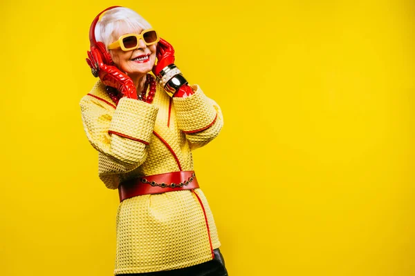 Happy Funny Cool Old Lady Fashionable Clothes Portrait Colored Background — Fotografia de Stock