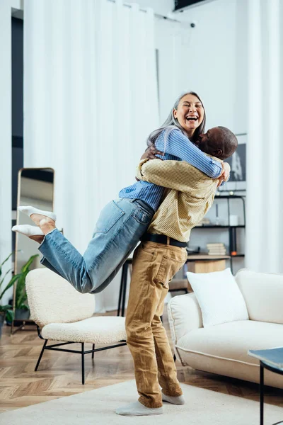 Cinematic Image Multiethnic Senior Couple Indoors Lifestyle Moments Home Concept — Stock Photo, Image