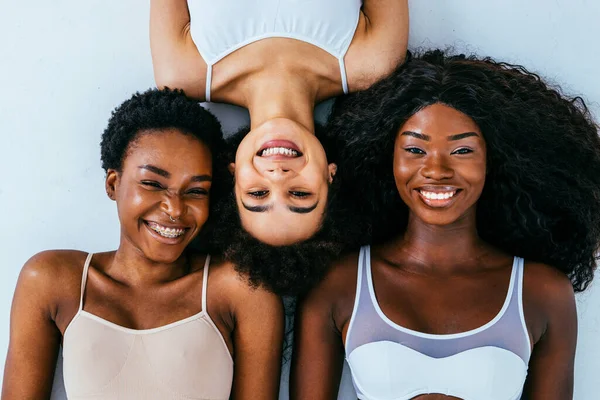 Schoonheidsportret Van Mooie Zwarte Vrouwen Lingerie Ondergoed Mooie Afrikaanse Jonge — Stockfoto