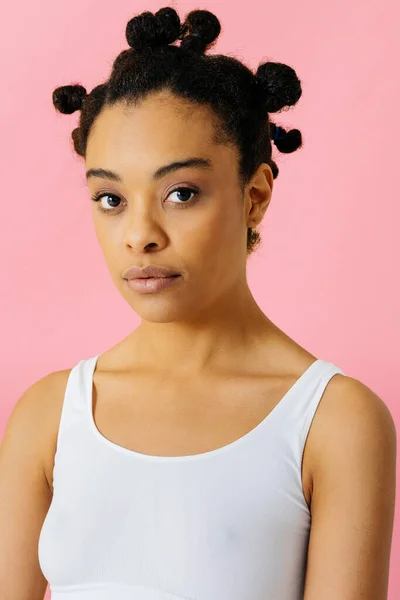 Retrato Belleza Una Hermosa Mujer Negra Usando Ropa Interior Mujer — Foto de Stock