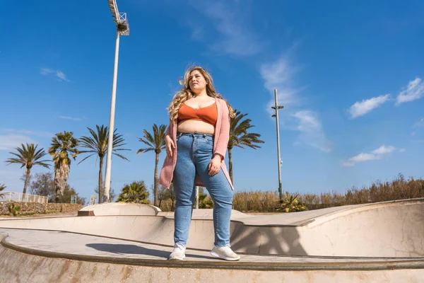 Beautiful Cheerful Size Young Woman Outdoors Pretty Overweight Curvy Female — Stock Photo, Image