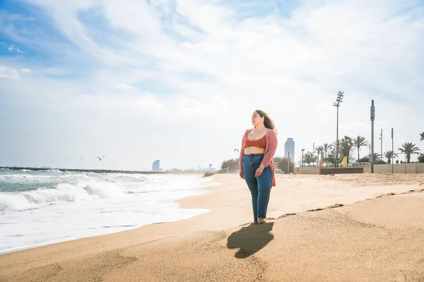 Beautiful Cheerful Size Young Woman Outdoors Pretty Overweight Curvy Female — Foto Stock