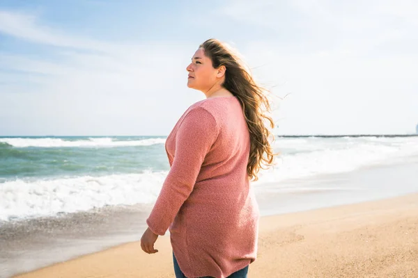 Beautiful Cheerful Size Young Woman Outdoors Pretty Overweight Curvy Female — Zdjęcie stockowe