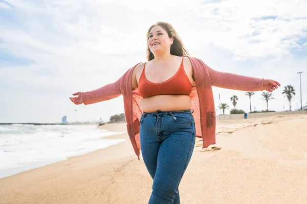 Beautiful Cheerful Size Young Woman Outdoors Pretty Overweight Curvy Female — Foto Stock