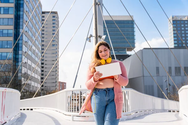 Beautiful Cheerful Size Young Woman Outdoors Pretty Overweight Curvy Female — Stok fotoğraf